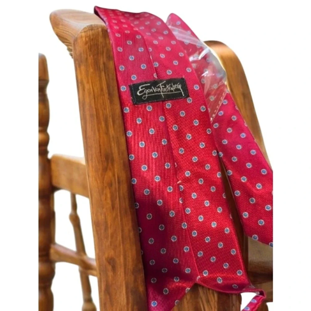 Egon Von Furstenberg Red Tie‎ Blue Polka-Dot Silk Blend Power Classic Career